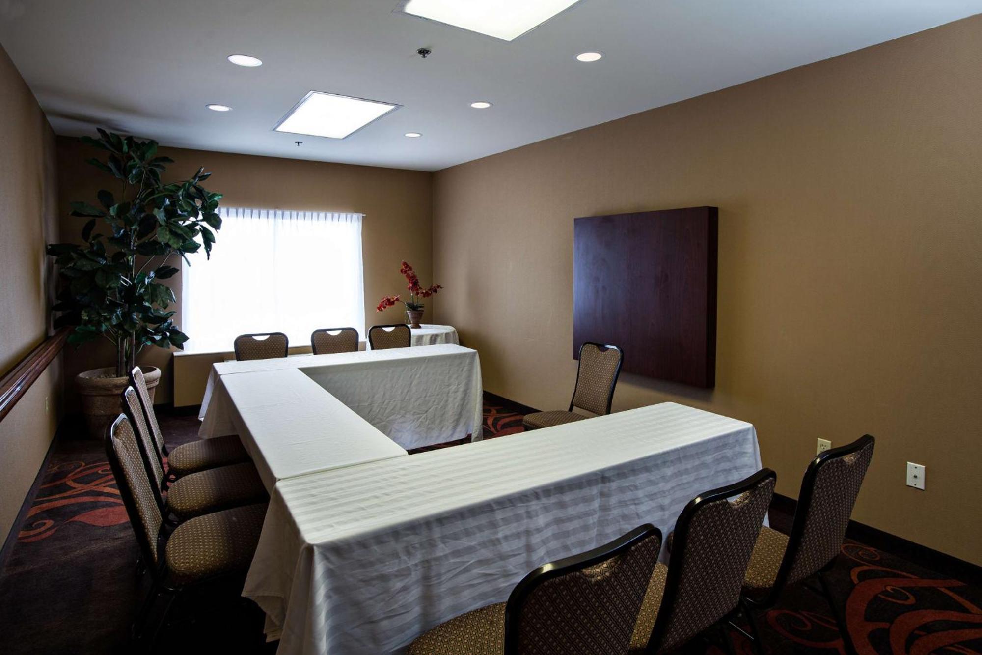Hampton Inn By Hilton Napanee Greater Napanee Exterior photo