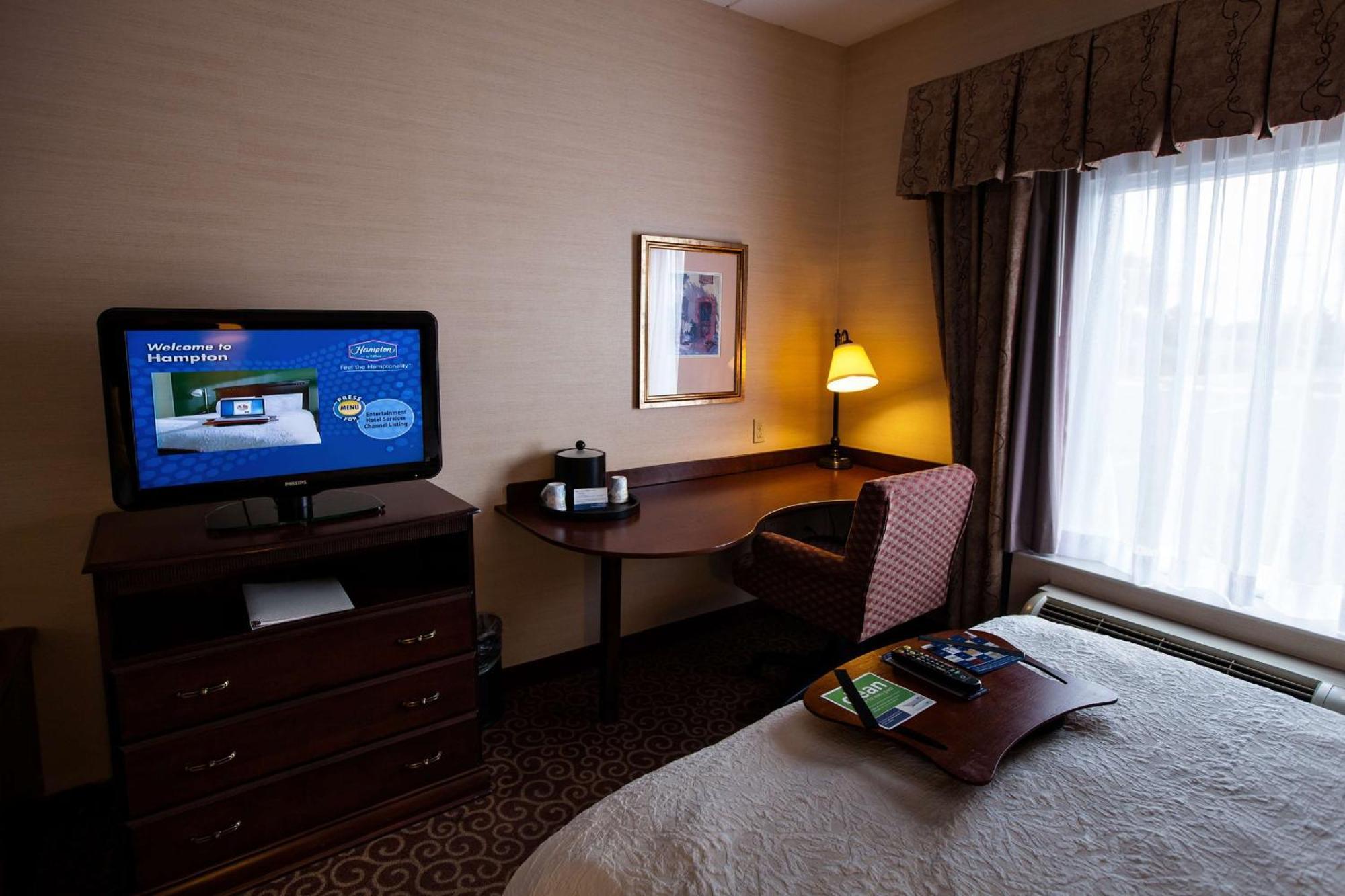 Hampton Inn By Hilton Napanee Greater Napanee Exterior photo
