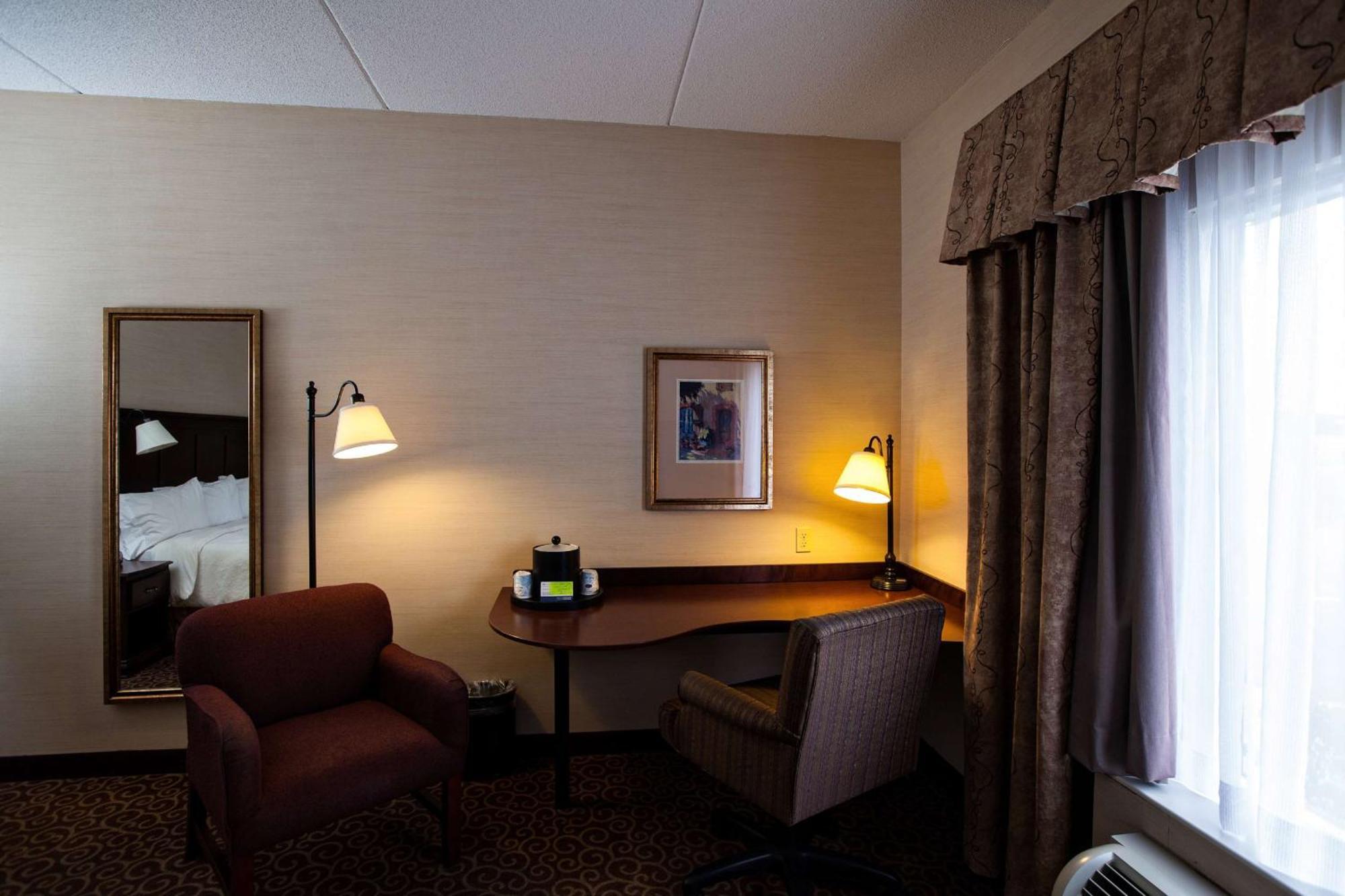 Hampton Inn By Hilton Napanee Greater Napanee Exterior photo